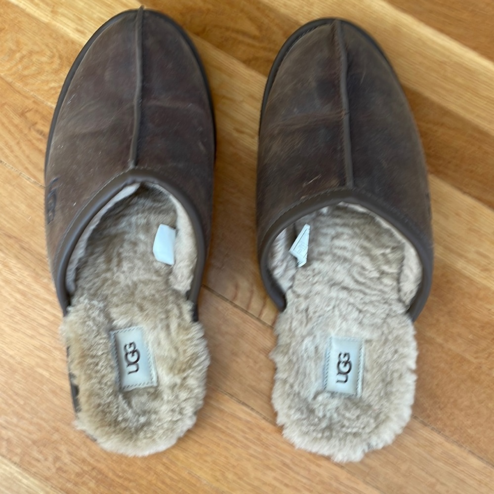 Men UGG slippers brown leather size 13